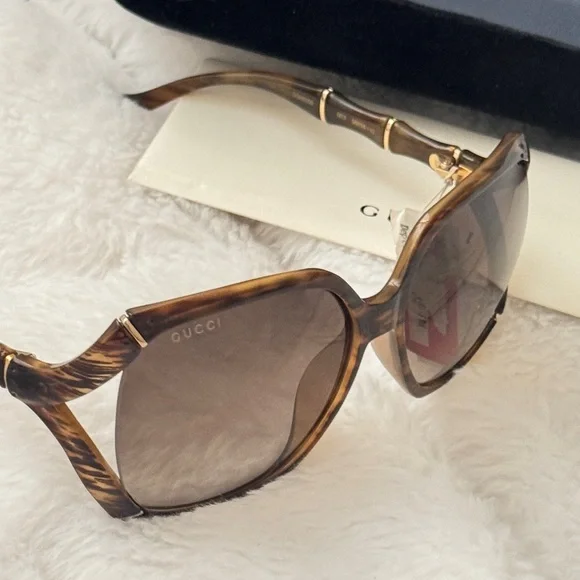 Gucci Tortoiseshell bamboo style oversized Sunglasses / NWT - Picture 2 of 9